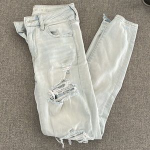Distressed Stretchy Jeans
